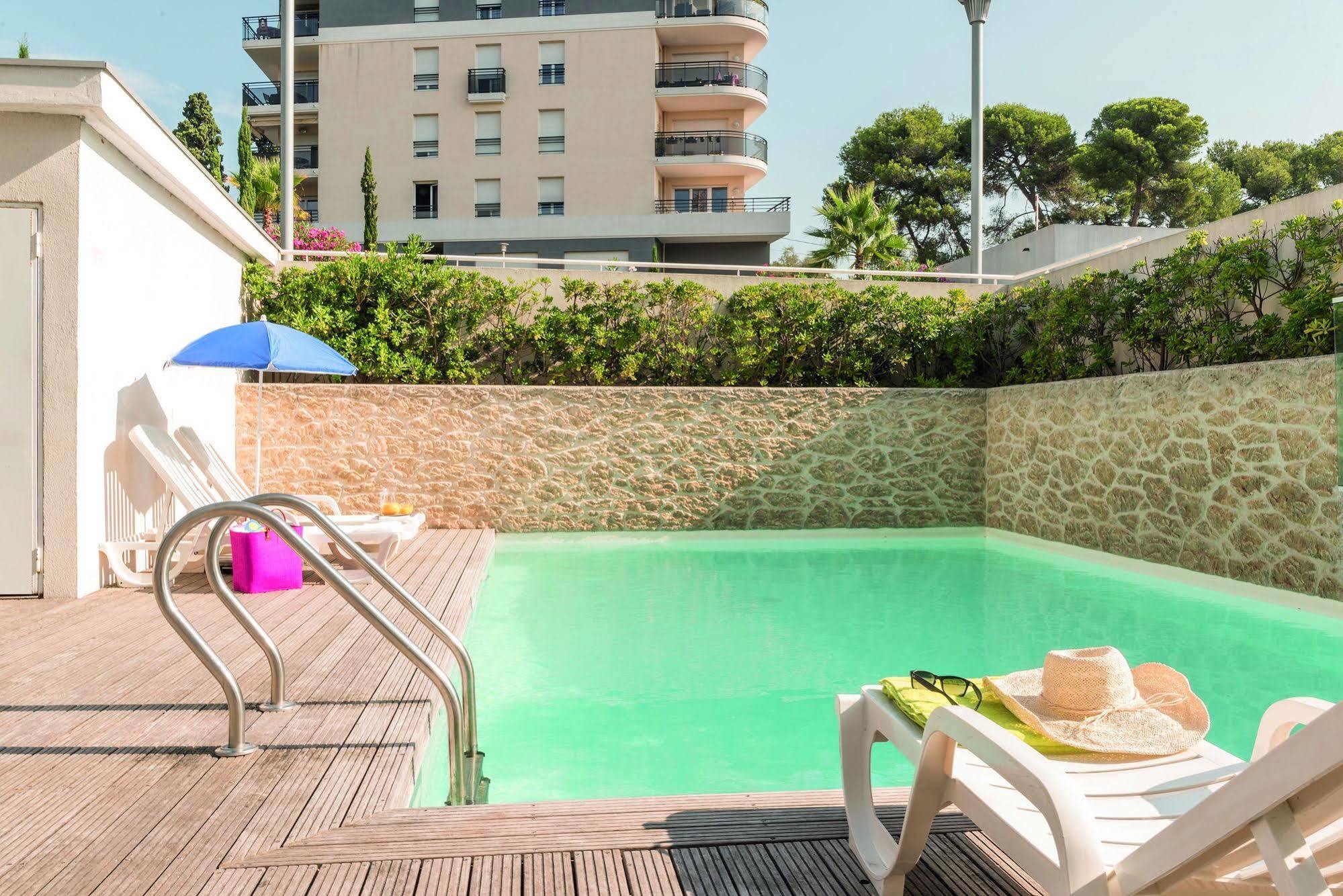 Appart'City Classic Antibes Exteriör bild