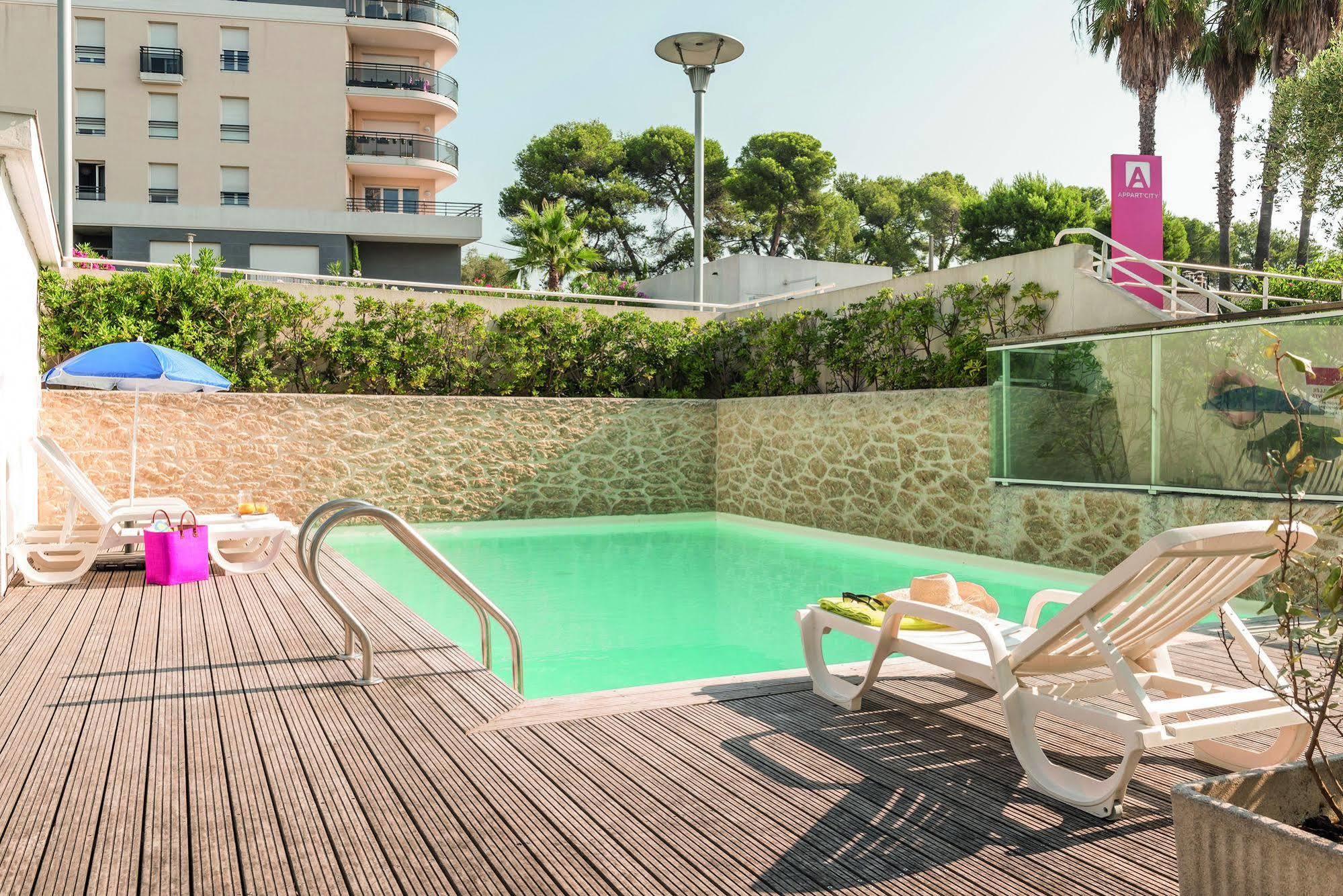Appart'City Classic Antibes Exteriör bild